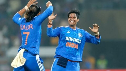 Deepti Sharma ने श्रीलंका के खिलाफ वर्ल्ड कप के पहले मैच में बल्ले और गेंद से धमाल मचाकर रचा इतिहास,