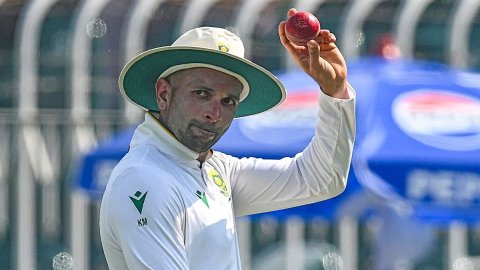 Keshav Maharaj ने 7 विकेट लेकर बनाया कमाल रिकॉर्ड, ऐसा करने वाले साउथ अफ्रीका के पहले स्पिनर बने