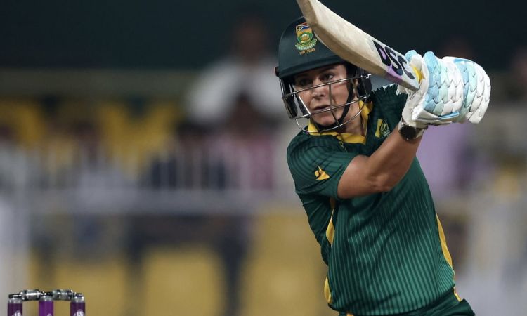 CWC25: लौरा वोल्वार्ड्ट के धमाकेदार शतक से साउथ अफ्रीका ने इंग्लैंड को दिया 320 रन का विशाल लक्ष्य