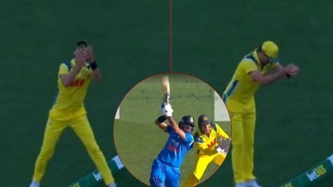 VIDEO: फील्डिंग में भी ‘स्टार’ निकले Mitchell Starc, बाउंड्री पर Axar Patel का शॉट इस तरह किया कैच म VIDEO: फील्डिंग में भी ‘स्टार’ निकले Mitchell Starc, बाउंड्री पर Axar Patel का शॉट इस तरह किया कैच म