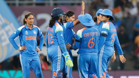 CWC25: फोएबे लिचफील्ड ने ठोका शतक, ऑस्ट्रेलिया ने वर्ल्ड कप सेमीफाइनल में भारत के सामने 339 रन का मज