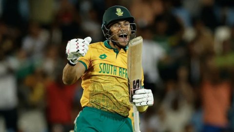 पाकिस्तान के खिलाफ पचास ठोककर Reeza Hendricks ने तोड़ा डेविड मिलर का रिकॉर्ड, इस लिस्ट में बने नंबर- पाकिस्तान के खिलाफ पचास ठोककर Reeza Hendricks ने तोड़ा डेविड मिलर का रिकॉर्ड, इस लिस्ट में बने नंबर-