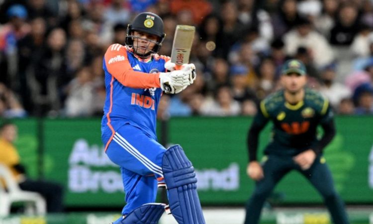 India all out for 125 runs in second t20i vs australia 