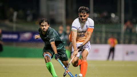 After Asia Cup tensions, India and Pakistan hockey players exchange high-fives