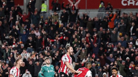 Brentford continues Liverpool crisis as Manchester United record continues