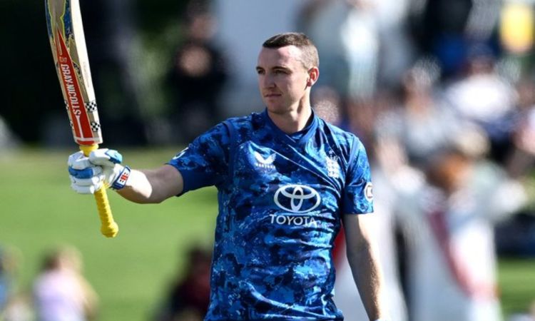 England set 224 runs target for new zealand in first odi