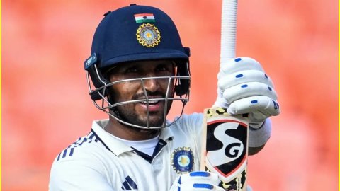 Dhruv Jurel ने तोड़ा Bhuvneshwar Kumar का बेहद ही अनोखा टेस्ट रिकॉर्ड, ऐसा करने वाले बने भारत के नंब Dhruv Jurel ने तोड़ा Bhuvneshwar Kumar का बेहद ही अनोखा टेस्ट रिकॉर्ड, ऐसा करने वाले बने भारत के नंब