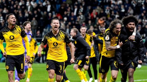 Dortmund edge Frankfurt in shootout thriller to seal DFB Cup last-16 spot