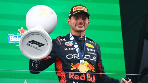 Formula 1: Even Hamilton and Leclerc would 'struggle massively' as Verstappen's Red Bull teammate, s