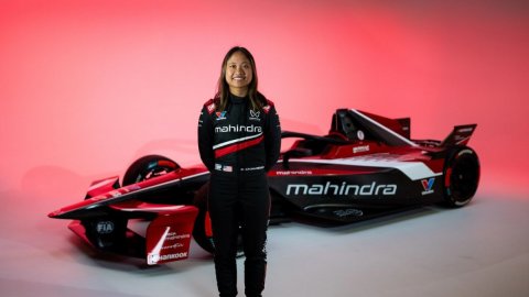 Formula E: Anand Mahindra welcome Chloe Chambers to Mahindra Racing for Women's Test