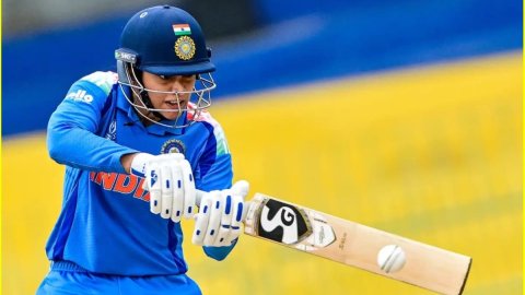 Smriti Mandhana ने सिर्फ 23 रन बनाकर रचा इतिहास, तोड़ा Belinda Clark का 28 साल पुराना महारिकॉर्ड