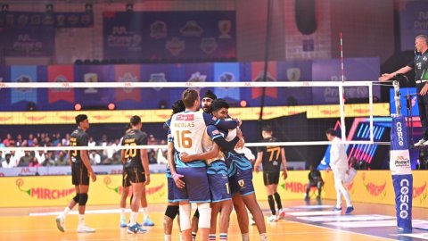 प्राइम वॉलीबॉल लीग 2025: कोच्चि ब्लू स्पाइकर्स ने अहमदाबाद डिफेंडर्स को 3-1 से हराया 