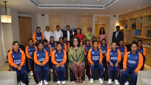 Indian women’s cricket team for the blind meets Sri Lanka PM ahead of inaugural Women’s T20 WC (Cred Indian women’s cricket team for the blind meets Sri Lanka PM ahead of inaugural Women’s T20 WC