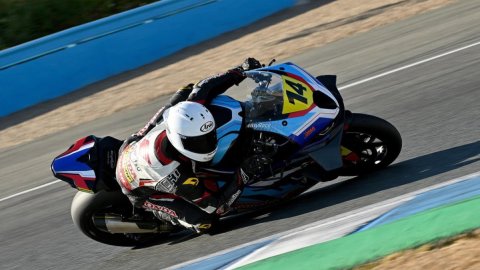 India's 19-year-old Kavin Quintal shines on Superbike debut in Spain.