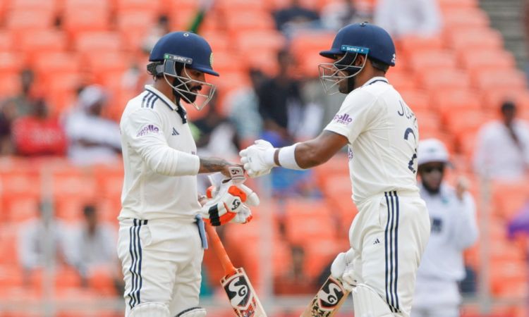 IND vs WI 1st Test: राहुल के बाद जुरेल औऱ जडेजा का धमाल, टीम इंडिया ने बनाई वेस्टइंडीज के स्कोर से डबल बढ़त