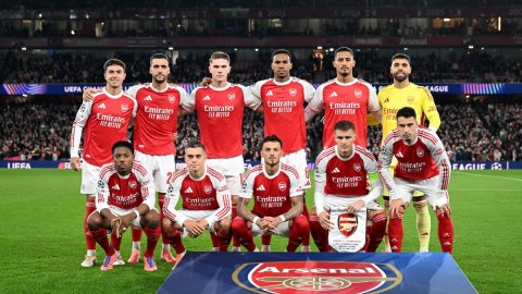 Martinelli strikes early as Arsenal extend perfect Champions League start