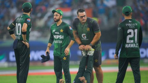 No need to panic or overreact, says Mohammad Yousuf after Pakistan’s Asia Cup loss