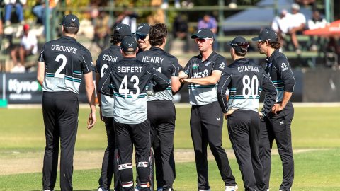 NZ Take Unassailable 2-0 Lead In ODI Series Against England இங்கிலாந்து ஒருநாள் தொடரை வென்றது நியூசிலாந்து!