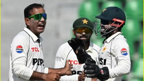 PAK vs SA 1st Test: नौमान अली ने लाहौर टेस्ट में चटकाए साउथ अफ्रीका के 10 विकेट, पाकिस्तान ने 93 रनो
