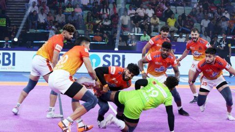 PKL 12: 10th tie-breaker sees Puneri Paltan beat Dabang Delhi, take top spot