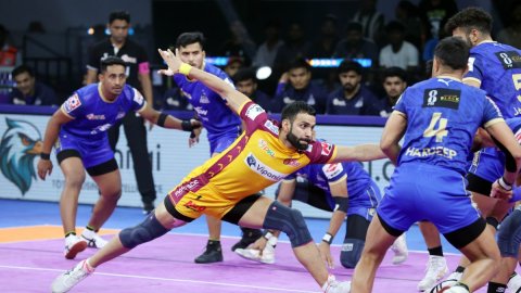 PKL 12: Bharat roars in 100th game with 20 points as Titans dismantle Steelers