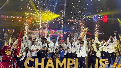 PKL 12: Dabang Delhi crowned champions at home, overcome Puneri Paltan in a fierce battle in final