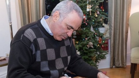 ‘Probably ghosts of past visited him’, says Garry Kasparov after beating Vishy Anand