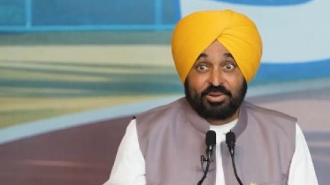 Punjab CM Mann, Kejriwal jointly launch scheme to construct 3,100 stadiums