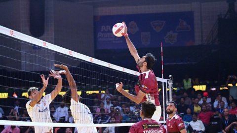 PVL 2025: Ahmedabad Defenders come from behind to beat Calicut Heroes