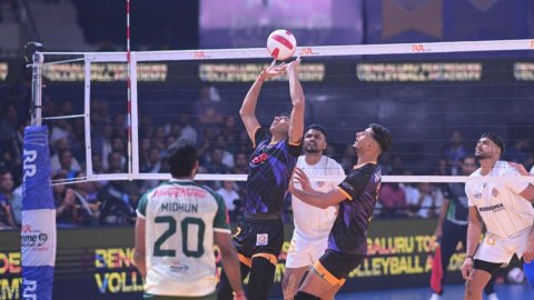 PVL 2025: Bengaluru Torpeodes beat Ahmedabad Defenders, book final against Mumbai Meteors