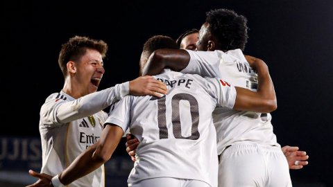 Real Madrid beat nine-man Getafe to top La Liga