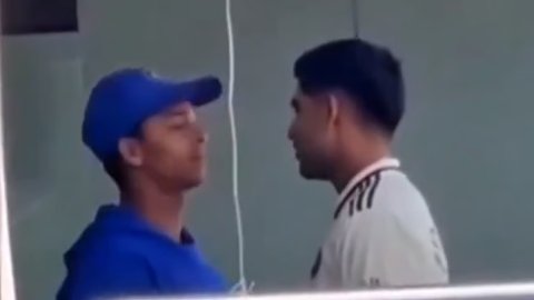 VIDEO: रनआउट के बाद ड्रेसिंग रूम में आमने-सामने हुए शुभमन और जायसवाल, वायरल हो रहा है वीडियो