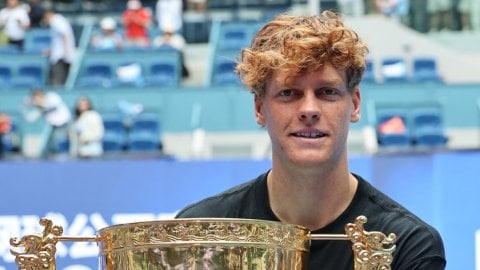 Sinner sweeps teenager Tien to reclaim China Open crown