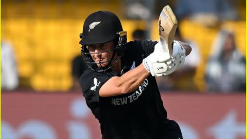 Sophie Devine ने रचा इतिहास, Deandra Dottin का महारिकॉर्ड तोड़कर बनीं World Cup की 'सिक्सर क्वीन'