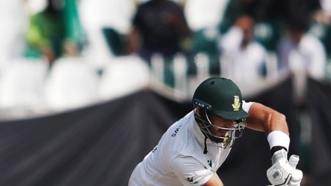 De Zorzi, Stubbs Lead South Africa’s Fightback Against Pakistan After Maharaj’s Seven-for பாகிஸ்தான் 333 ரன்னில் ஆல் அவுட்; ஸ்டப்ஸ், முன்னிலை நோக்கி நகரும் தென் ஆப்பிரிக்க அணி!