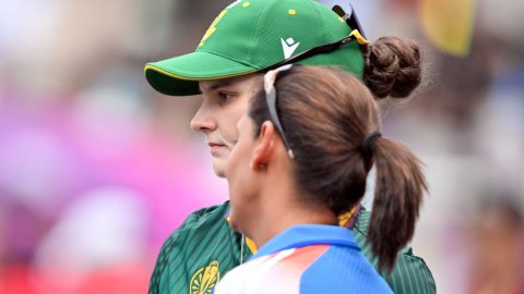 Women's WC: South Africa elect to bowl against India as rain delays start