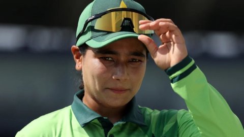 Women's World Cup: Pakistan elect to bowl against England   Women's World Cup: Pakistan elect to bowl against England