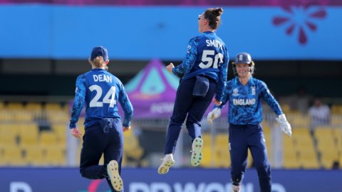 Women's World Cup: Smith shines as England reduce South Africa to second-lowest total of 69