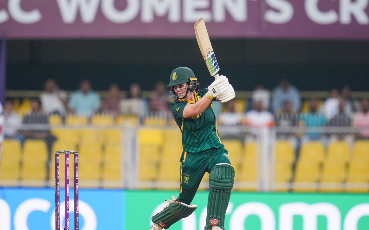 Чемпіонат світу з футболу серед жінок: Лаура Волваардт з Південної Африки зрівнялася з рекордом Міталі Раджа з найвищим результатом 50+