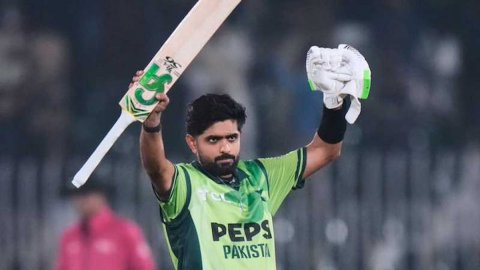 806 दिन के बाद खत्म हुआ Babar Azam के शतक का सूखा! Saeed Anwar की बराबरी कर पाकिस्तान के लिए रचा इति