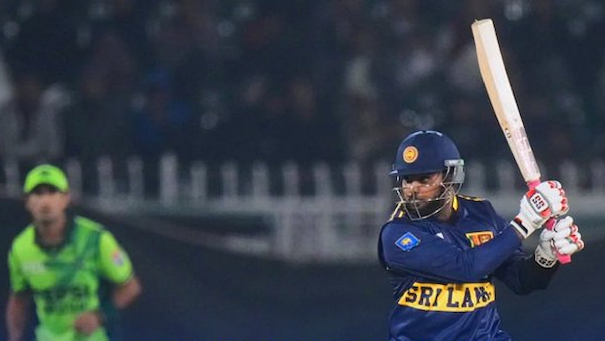 PAK Vs SL: কামিল মিশ্র এবং কুশল মেন্ডিসের শক্তিশালী ইনিংস, শ্রীলঙ্কা পাকিস্তানকে 184 রানের লক্ষ্য দিয়েছে। PAK Vs SL: কামিল মিশ্র এবং কুশল মেন্ডিসের শক্তিশালী ইনিংস, শ্রীলঙ্কা পাকিস্তানকে 184 রানের লক্ষ্য দিয়েছে।