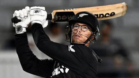 मैच भले ही न्यूजीलैंड ने गँवाया, लेकिन Mitchell Santner और Jacob Duffy रच गए इतिहास, ये कारनामा करने