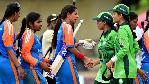 India And Pakistan Blind Women Show Spirit Of Cricket With Handshakes