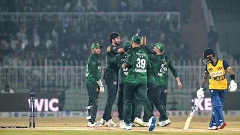 PAK vs SL: पाकिस्तान बना ट्राई सीरीज का चैंपियन, श्रीलंका के बल्लेबाज हुए फ्लॉप, मिशारा की मेहनत भी 