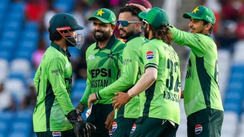 Pakistan T20I Tri-Series: श्रीलंका के बल्लेबाज हुए ढेर, फखर जमान ने तगड़ी पारी खेलकर पाकिस्तान को दि
