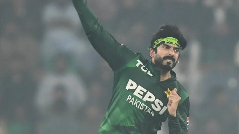 Pakistan spinner Usman Tariq hat-trick destroys Zimbabwe