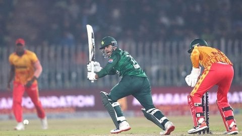 PAK vs ZIM: जिम्बाब्वे ने दी कड़ी टक्कर, पाकिस्तान ने आखिरी ओवर में लक्ष्य हासिल कर ट्राई सीरीज में 