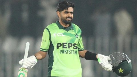  Babar Azam जिम्बाब्वे के खिलाफ सबसे ज्यादा रन बनाने वाले बल्लेबाज बने,लेकिन विराट कोहली के वर्ल्ड र