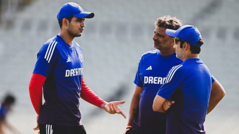 क्या गुवाहाटी टेस्ट में खेलेंगे शुभमन गिल? बैटिंग कोच ने कर दिया दूध का दूध और पानी का पानी