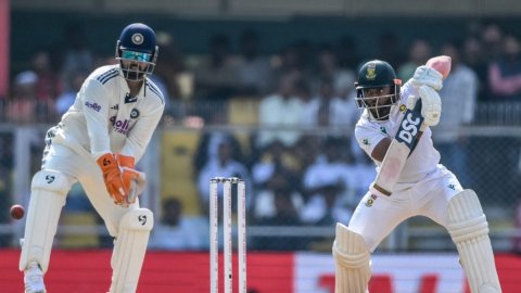 IND vs SA 2nd Test; टीम इंडिया को दूसरे सत्र में मिला सिर्फ 1 विकेट, बावुमा-स्टब्स के दम पर साउथ अफ्